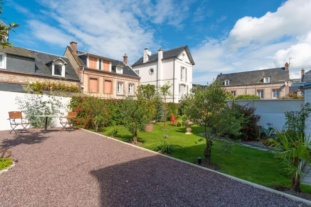 Gite Le Doris Avec Place De Stationnement Privee Incluse Étretat Esterno foto